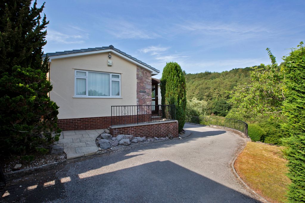 Property photo 3 of 31