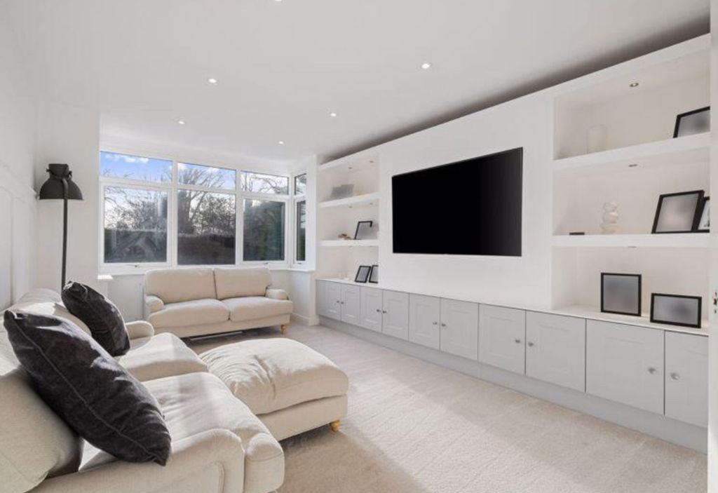 Property photo 2 of 14 Living Room