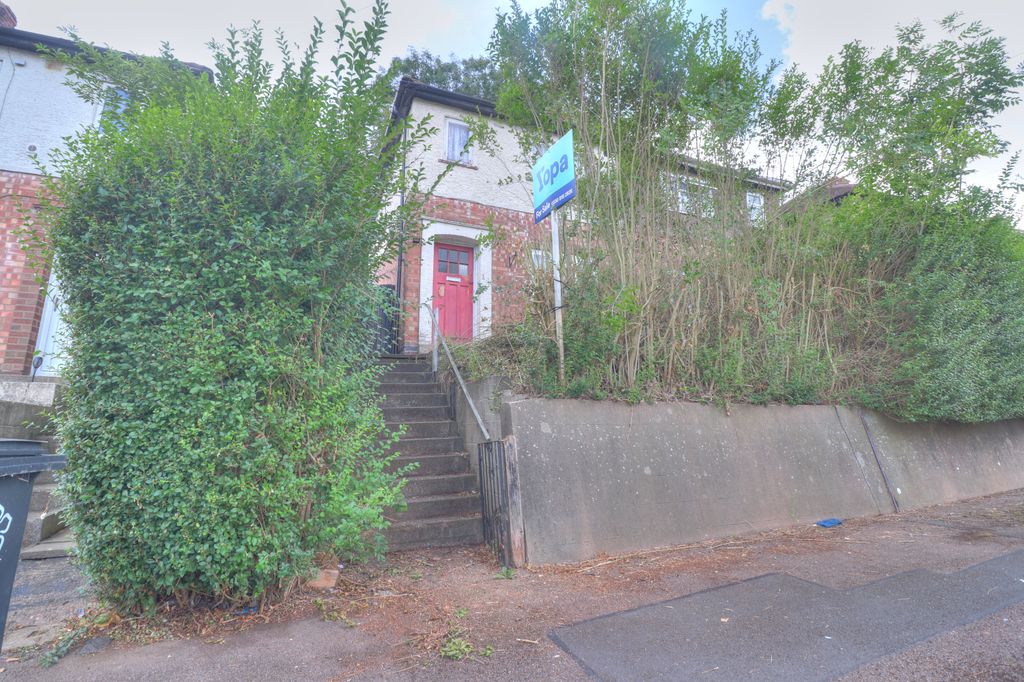 Property photo 1 of 11 Front