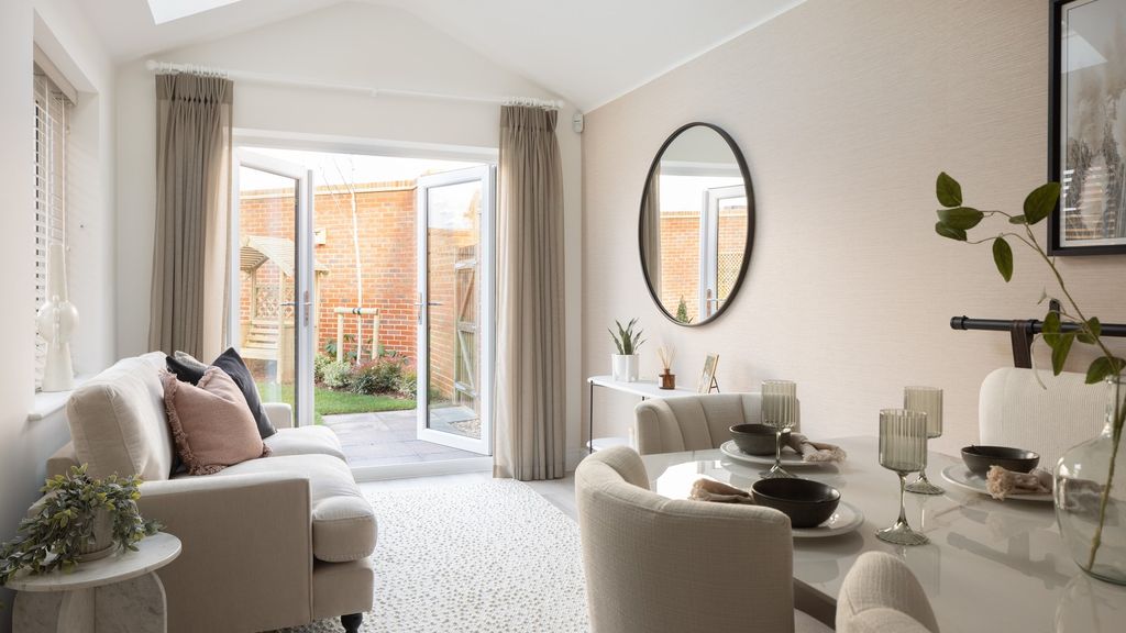 Property photo 3 of 9 Oakwood Park, Wimborne