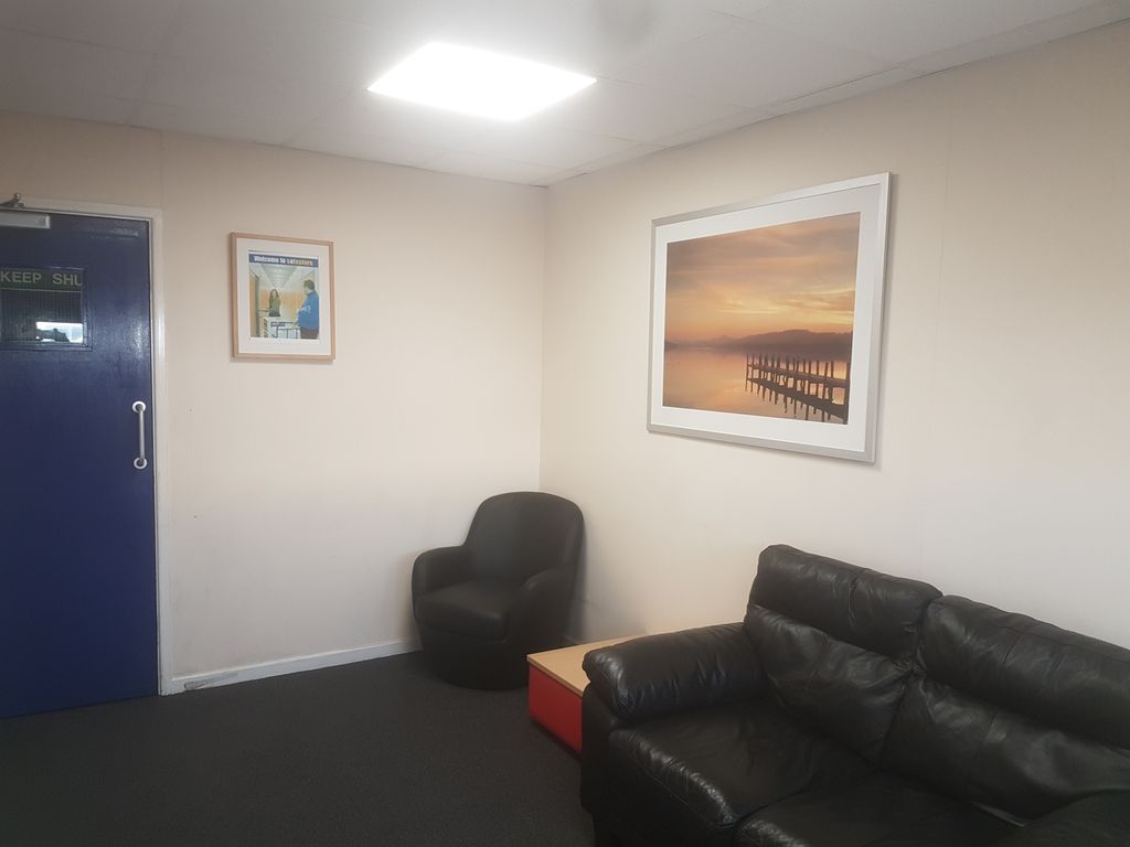 Property photo 2 of 6