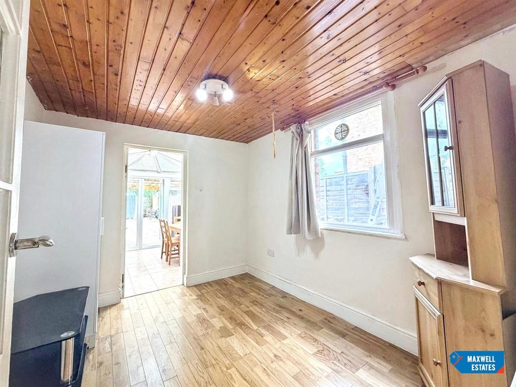Property photo 2 of 17 2