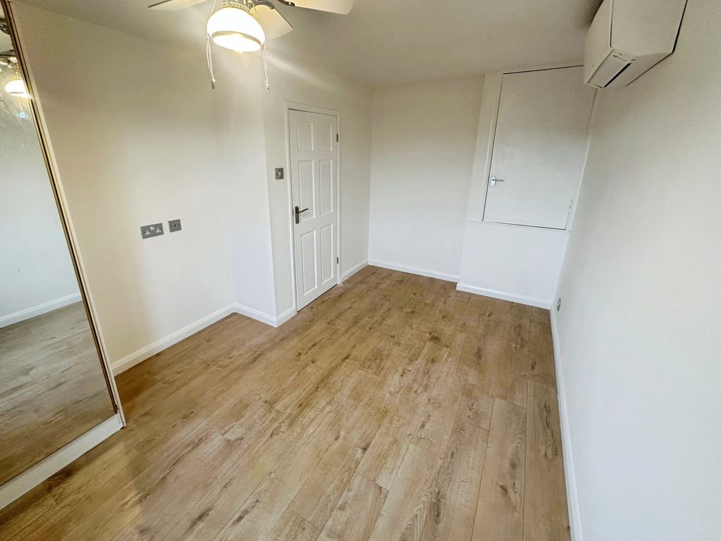 Property photo 3 of 11 Image