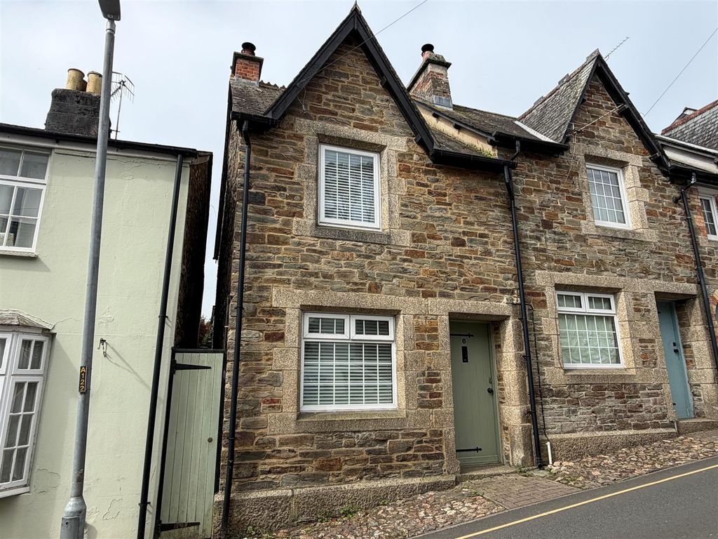 Property photo 1 of 14 Front 2.Jpg