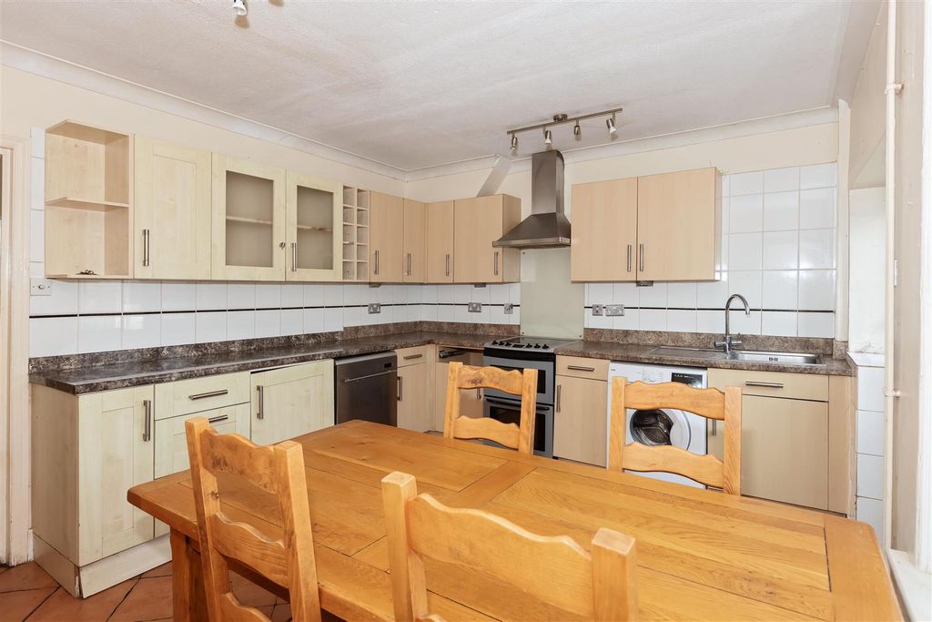 Property photo 3 of 9 Ham Rd_7.Jpg