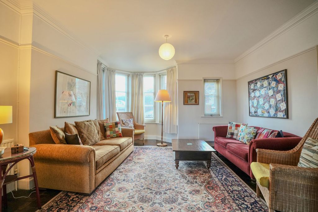 Property photo 2 of 38