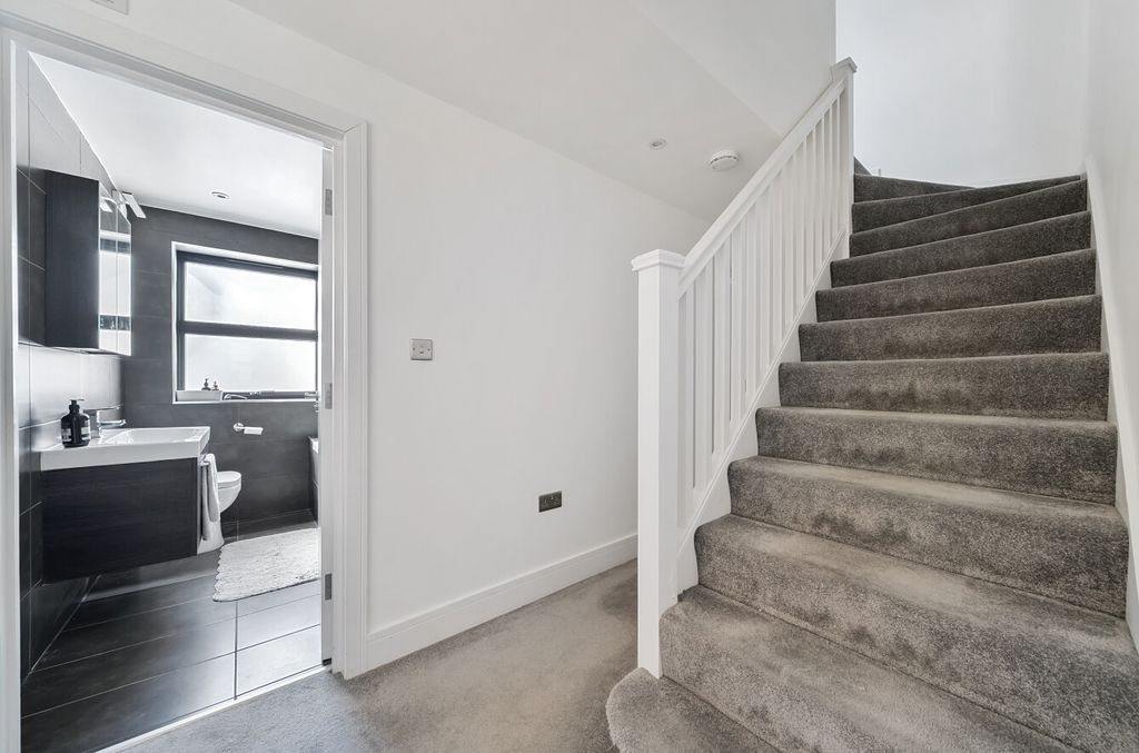 Property photo 3 of 18 1320590-4-686ce61...