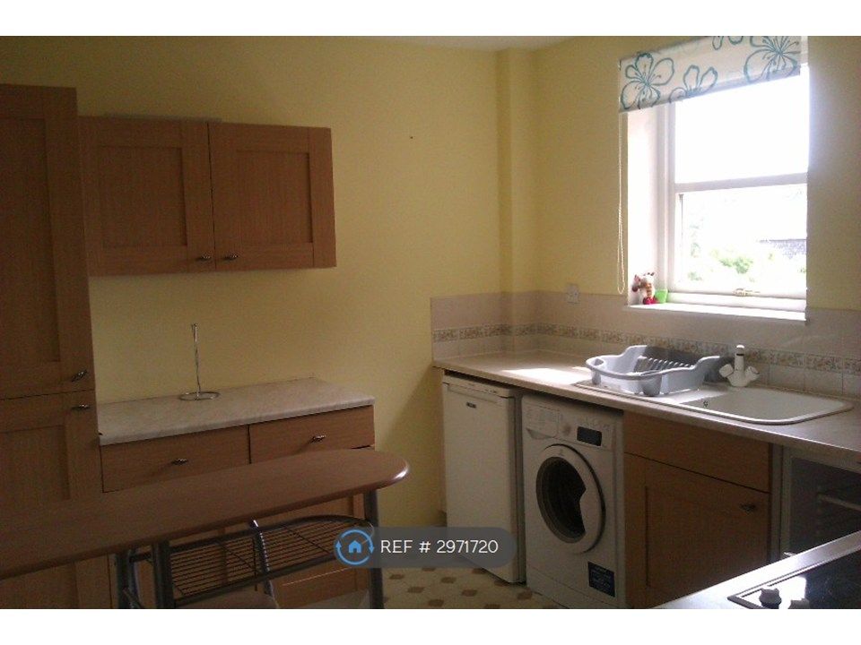 Property photo 2 of 7 Kitchen