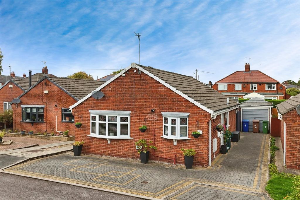 Property photo 1 of 13 A3Ddb940-U 20 20 284 29.Jpg