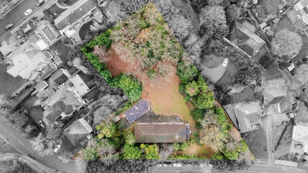 Property photo 2 of 23 Picture No. 33