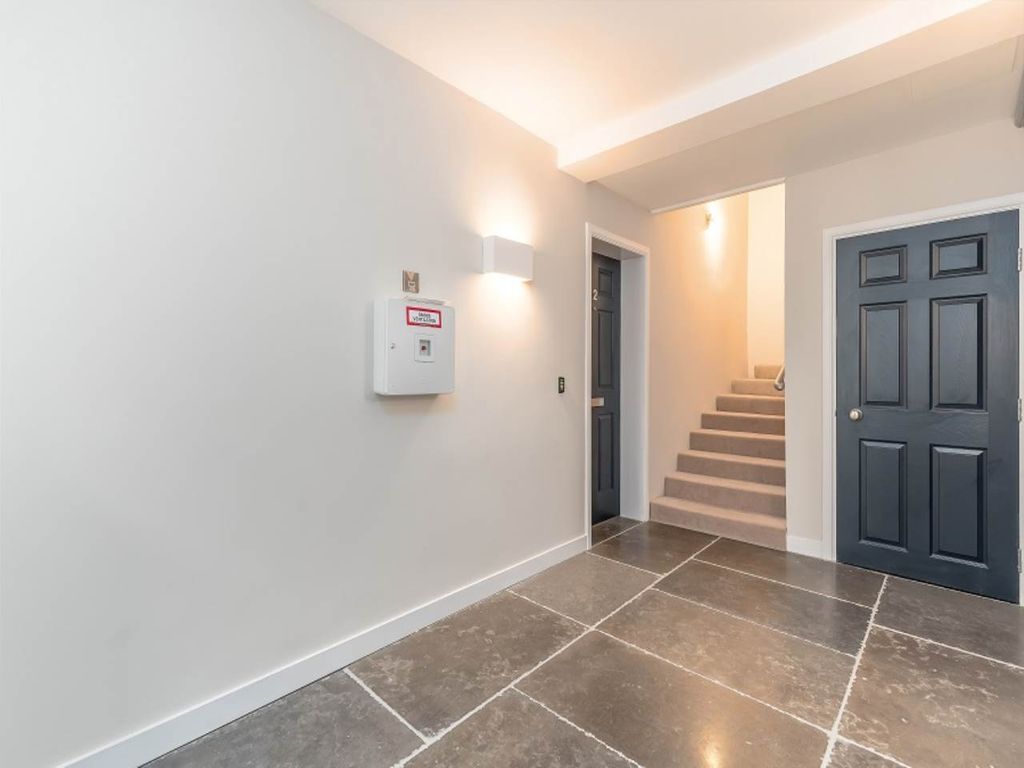 Property photo 2 of 7 45542_Atrium_1