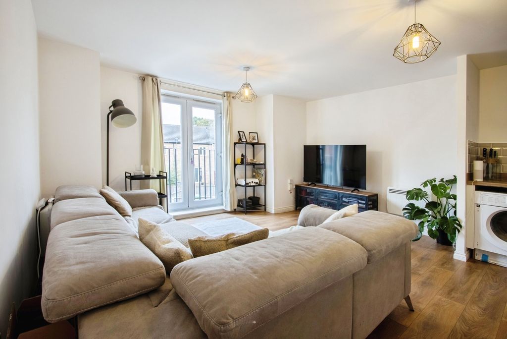 Property photo 2 of 13 Photo