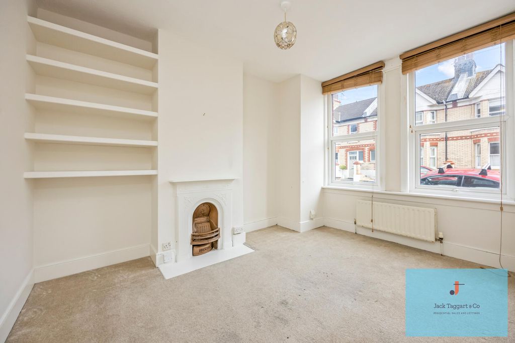 Property photo 3 of 12 Living Room