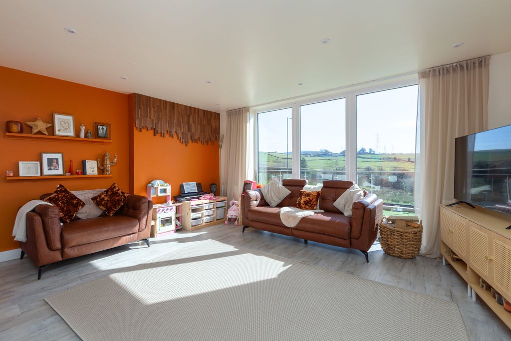 Property photo 3 of 34 3