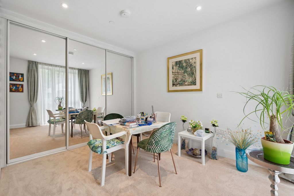 Additional image 6 of 3 bed flat for saleAlderley Road, Wilmslow SK9