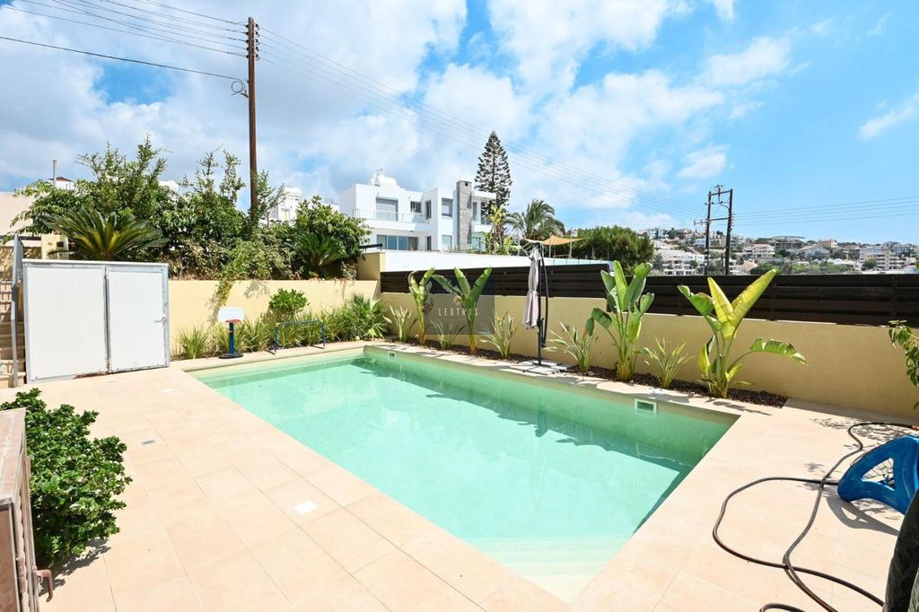 Property photo 1 of 37