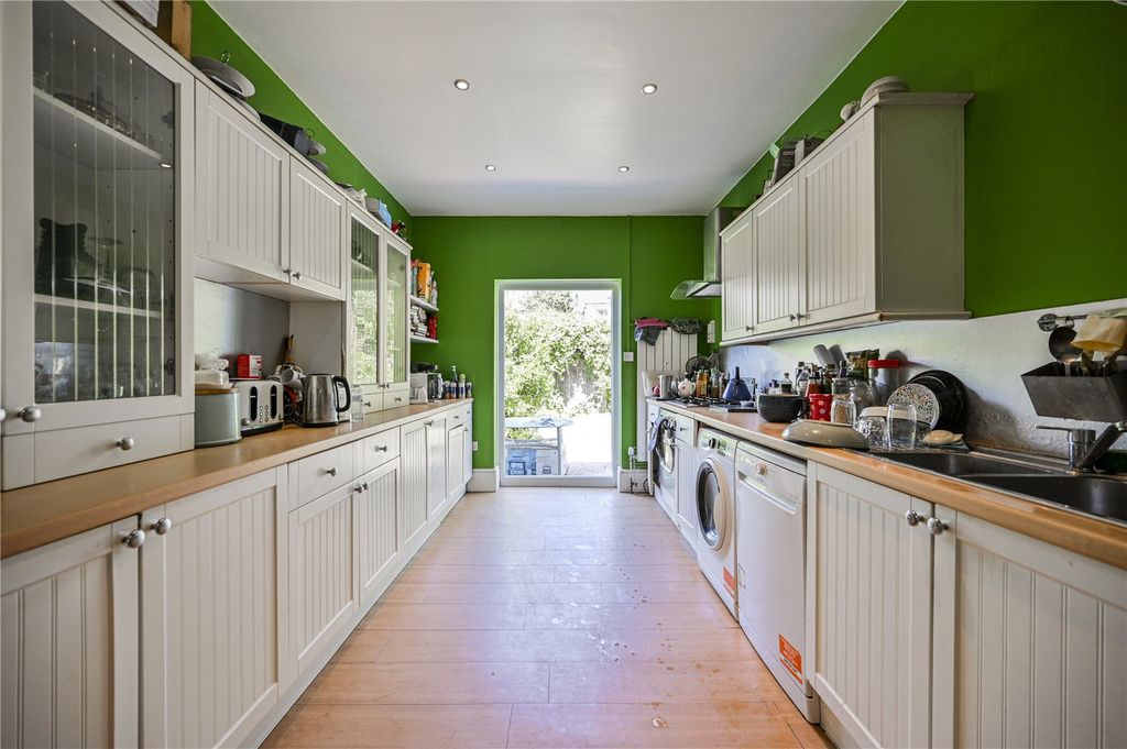 Property photo 2 of 17 Picture No. 08