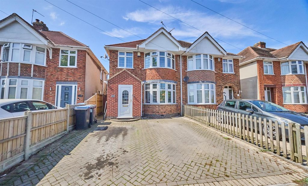 Property photo 1 of 11 Belle Vue Road 10.Jpg