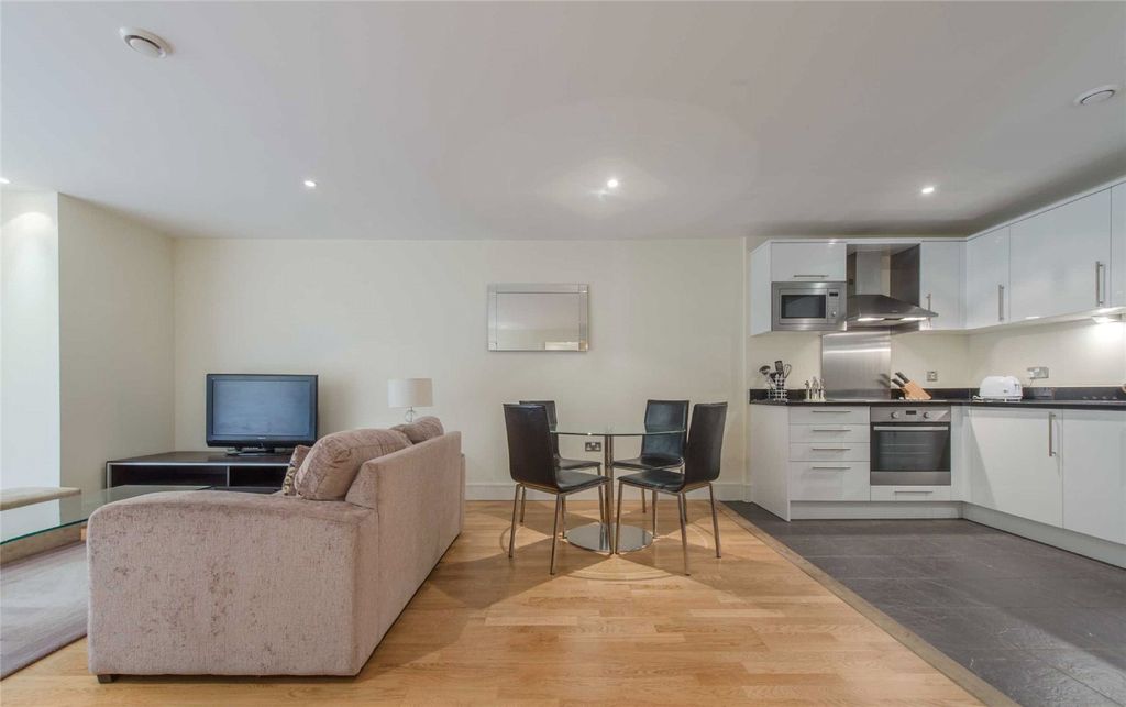Property photo 2 of 12 Reception Room