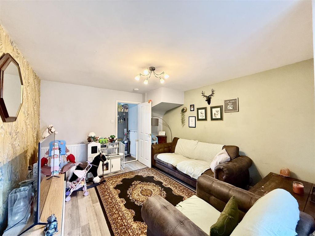 Property photo 3 of 12 3