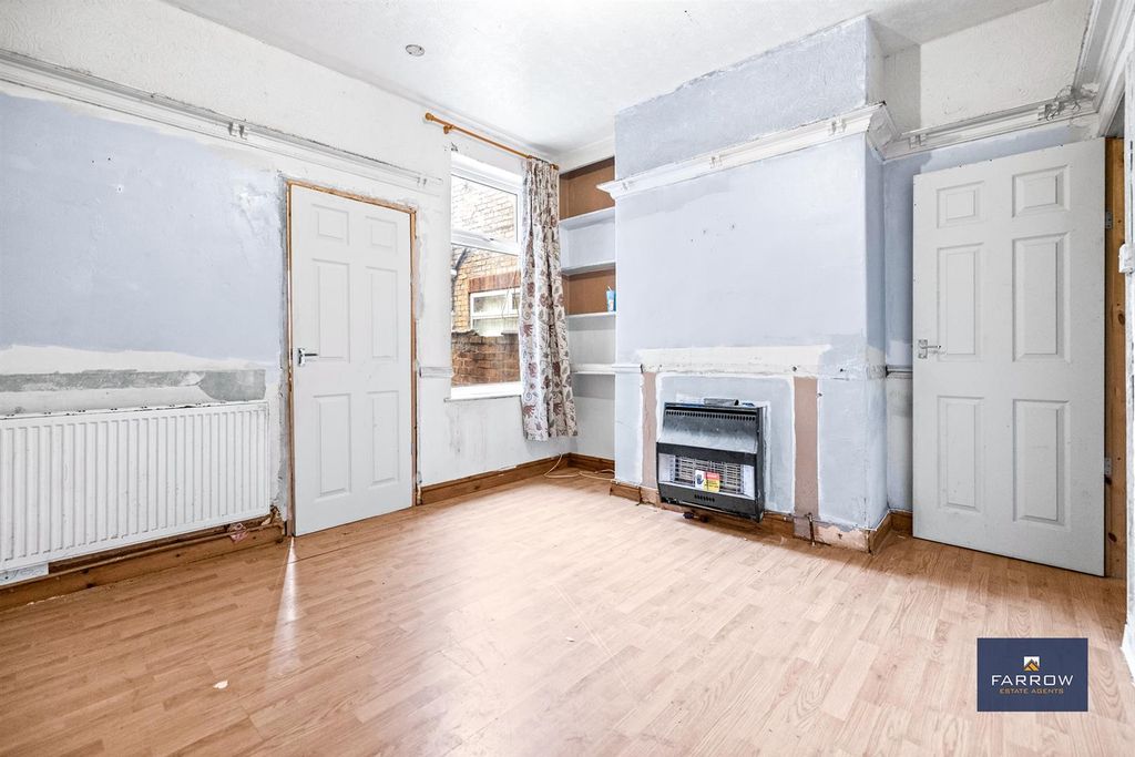 Property photo 2 of 20 Dining Room