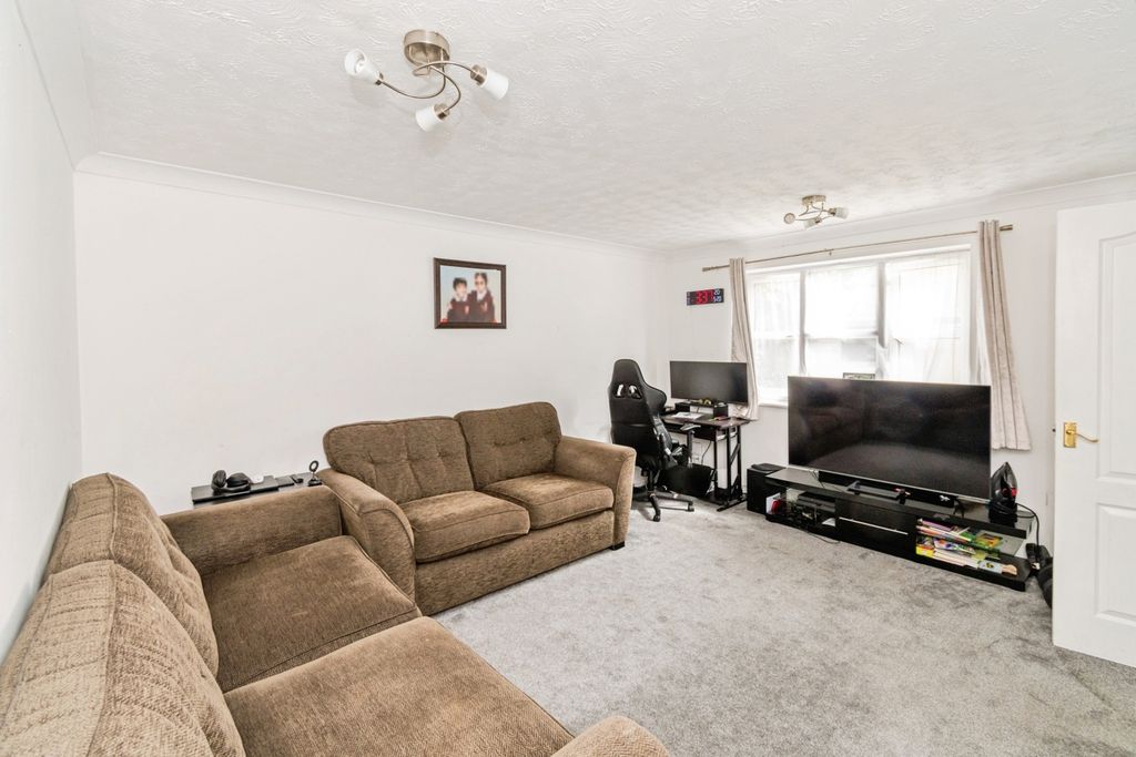 Property photo 2 of 11 Pbox-Img.Jpg