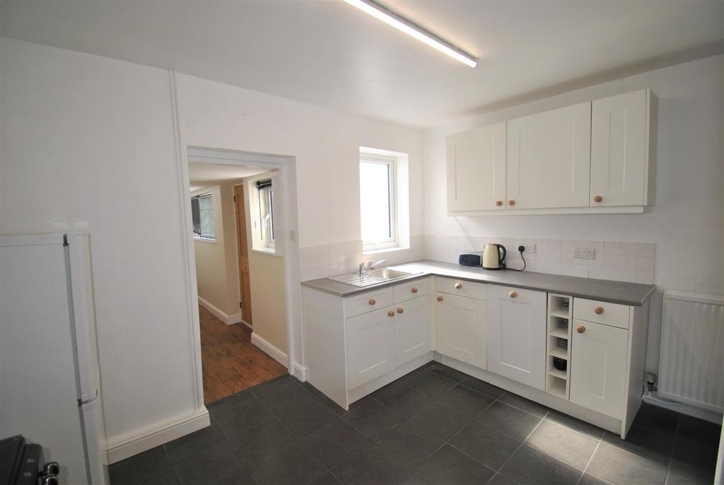 Property photo 2 of 6 Kitchen 2.Jpg