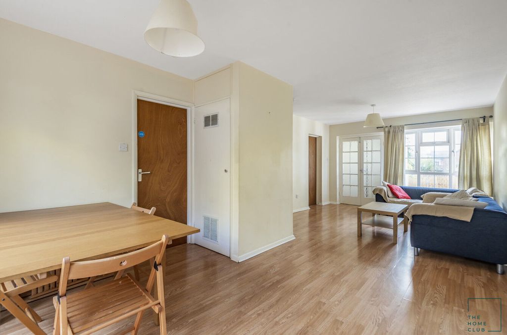 Property photo 2 of 18 Img_95_10_Original.Jpg