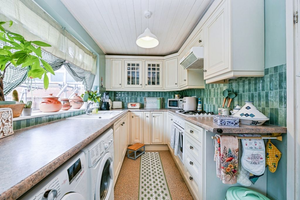Property photo 3 of 16 Pbox-Img.Jpg
