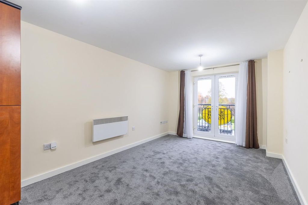 Property photo 2 of 16 8Fairfaxcourt-9.Jpg