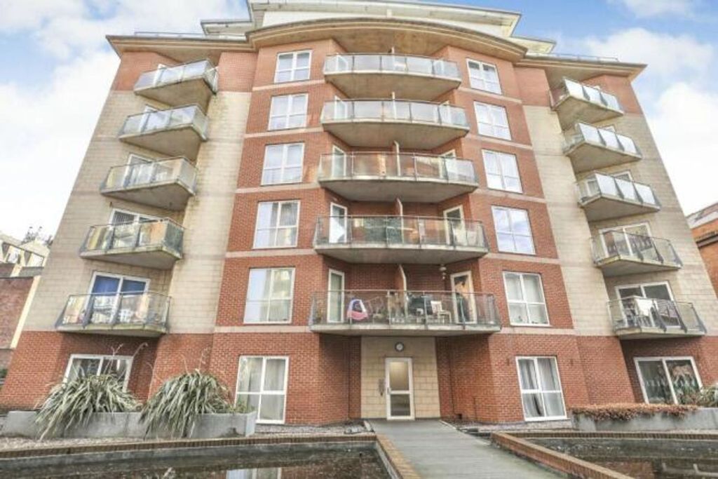 Property photo 1 of 13