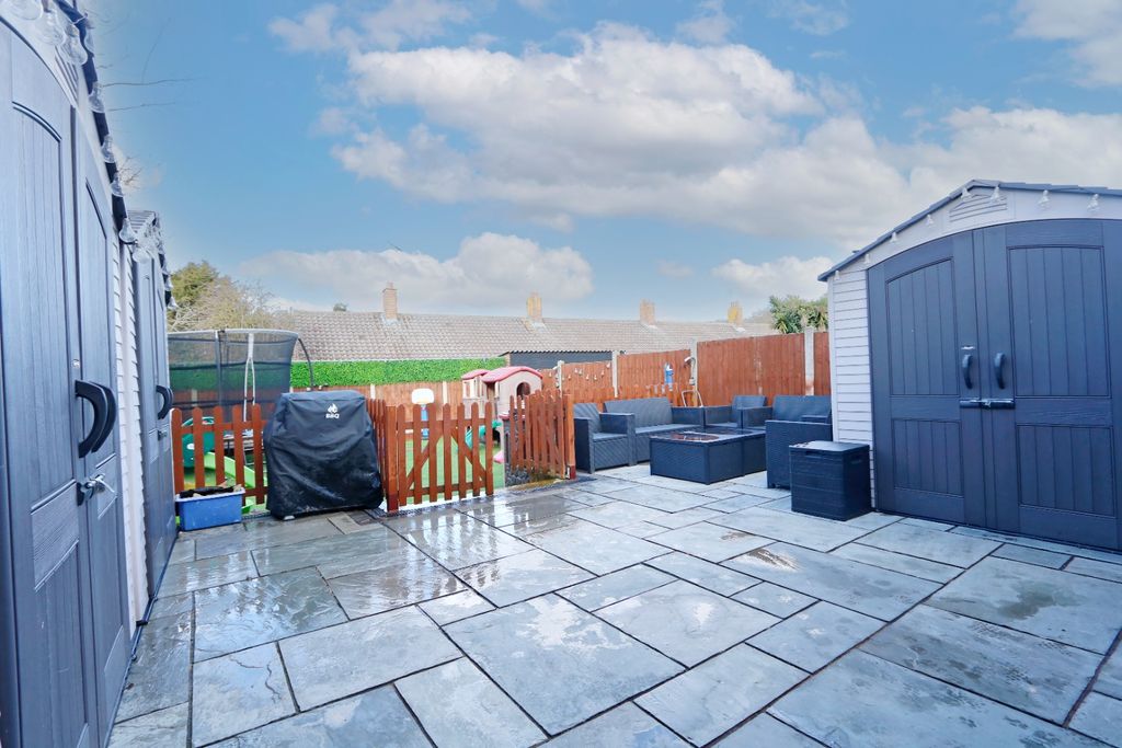 Property photo 3 of 18 3990536