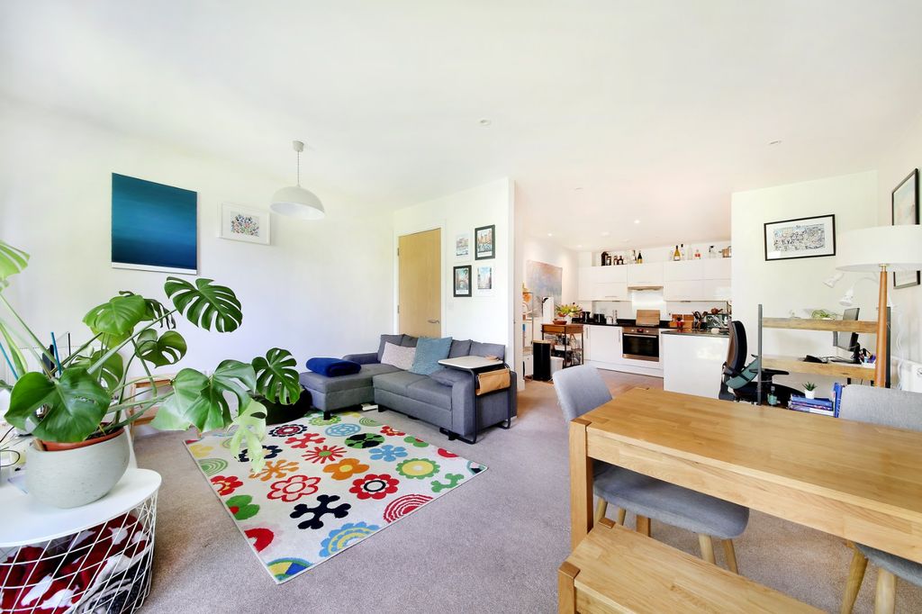 Property photo 3 of 16