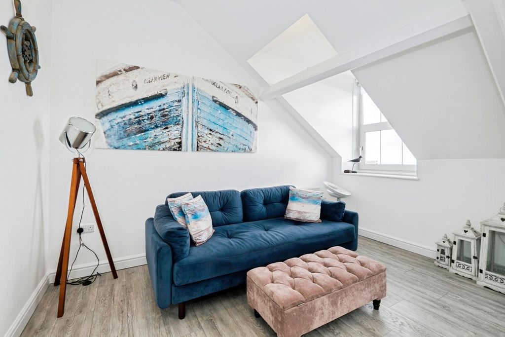 Property photo 2 of 18 Open Plan Living