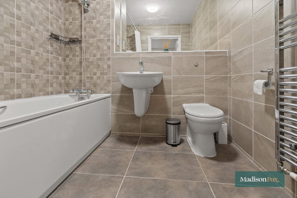 Property photo 3 of 18 Picture No. 13