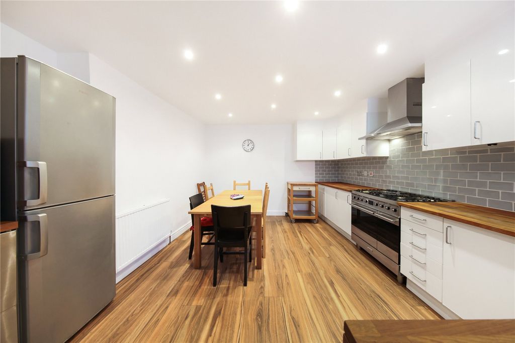 Property photo 2 of 13 Picture No. 06