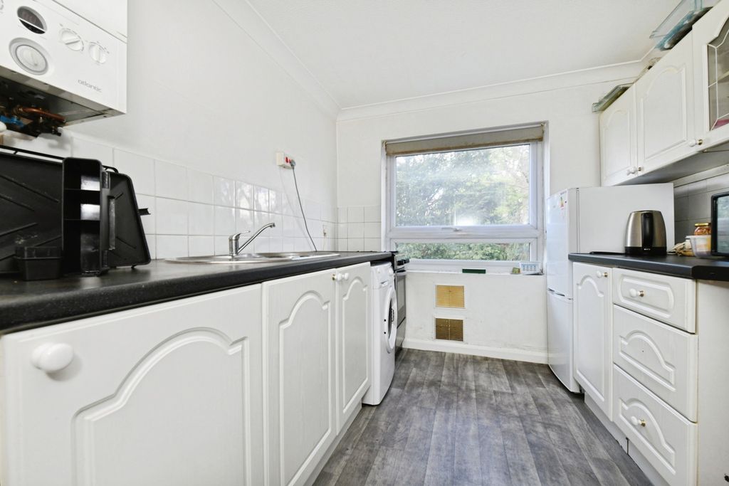 Property photo 3 of 10 Pbox-Img.Jpg