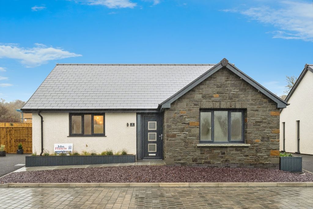 Property photo 1 of 20 Pbox-Img.Jpg