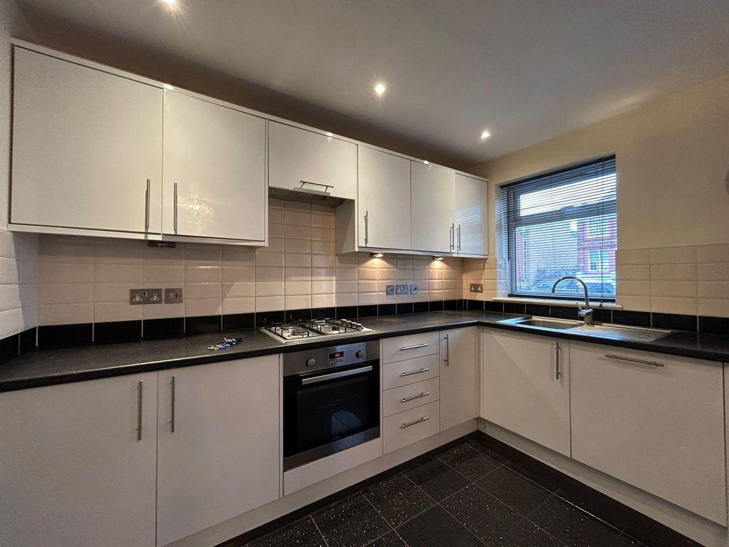 Property photo 2 of 8 Gallery