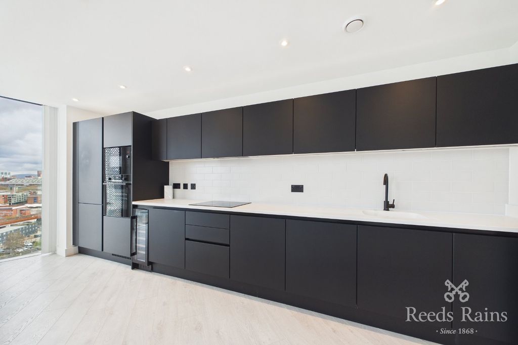 Property photo 3 of 18 Picture No. 09