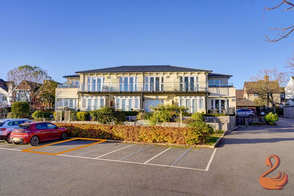 Property photo 1 of 36