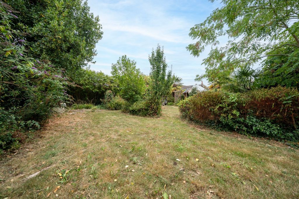 Property photo 3 of 21