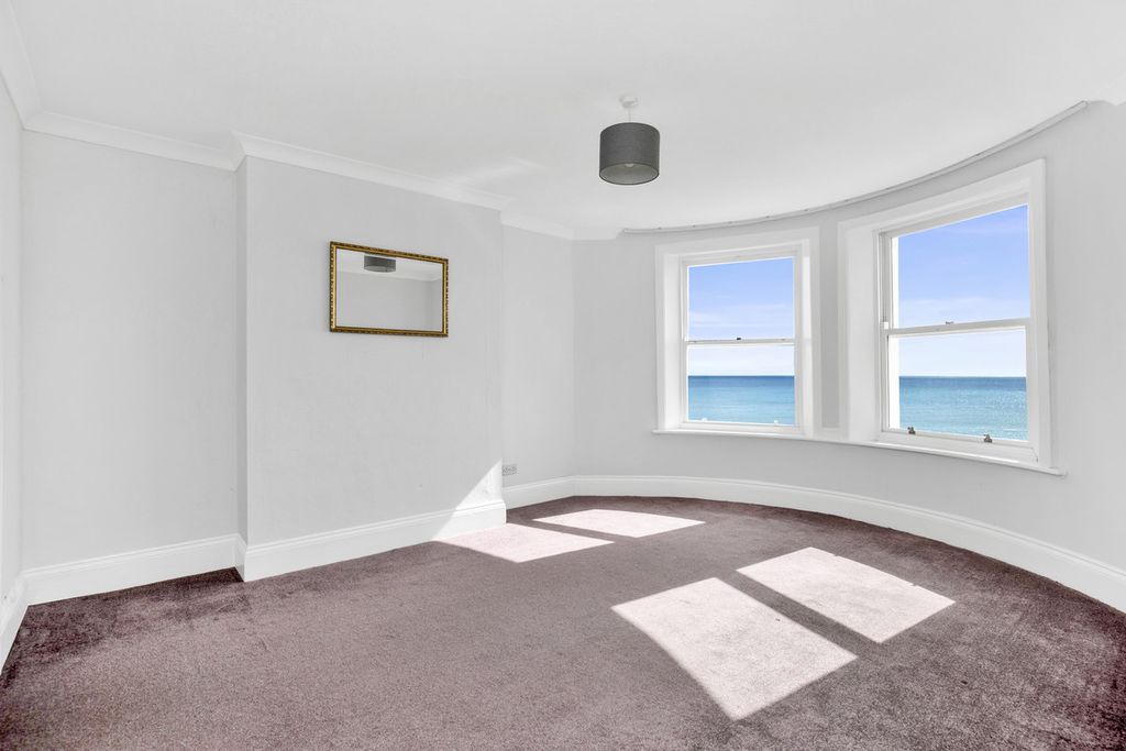 Property photo 3 of 30