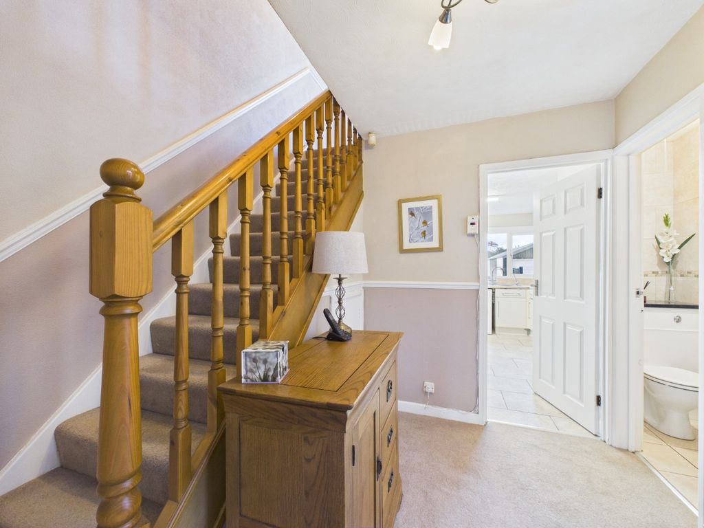 Property photo 3 of 13 4935108