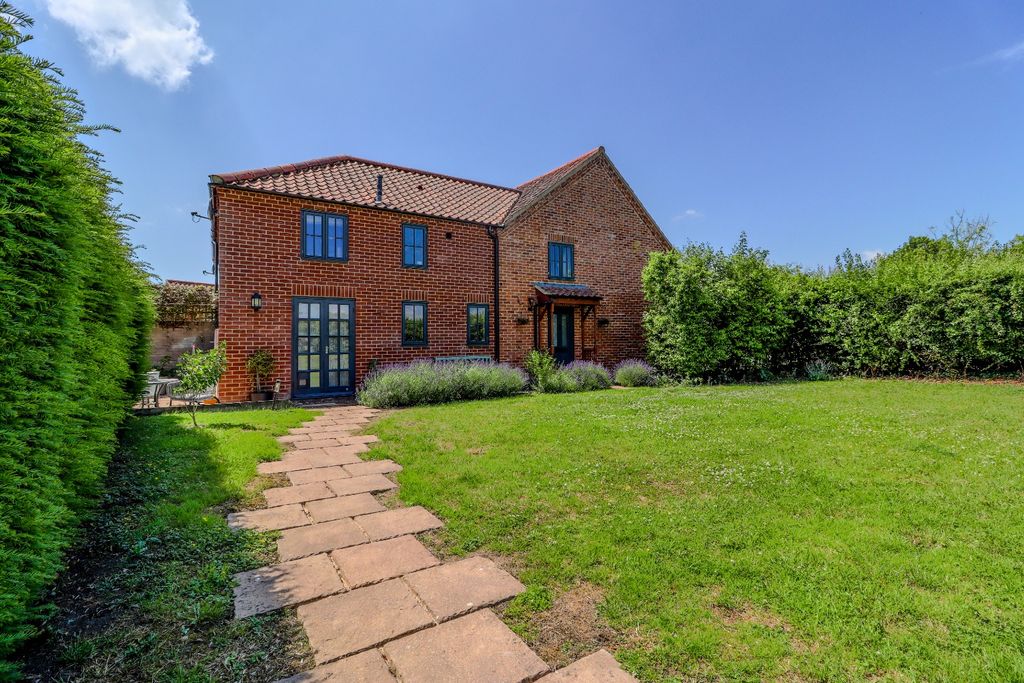Property photo 1 of 23 5246010