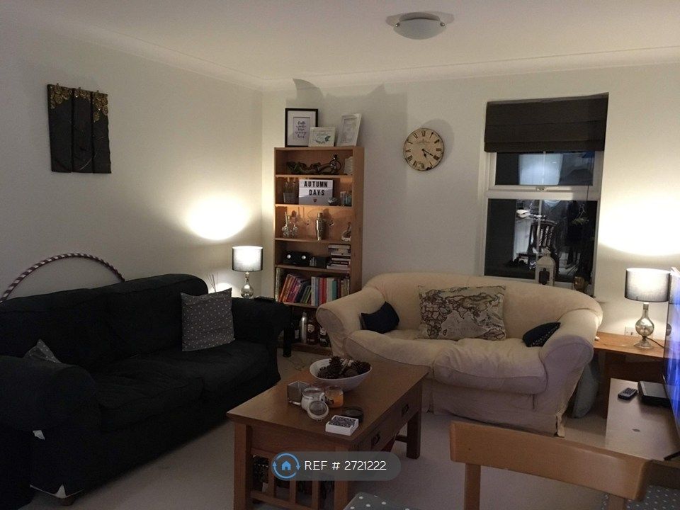 Property photo 2 of 7 Sitting Room