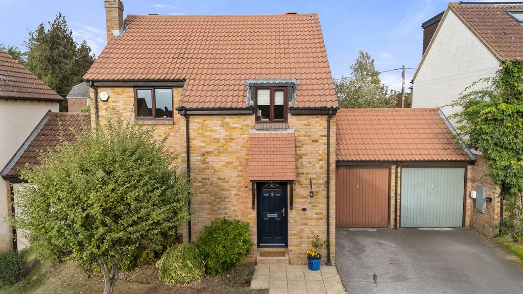 Property photo 1 of 21