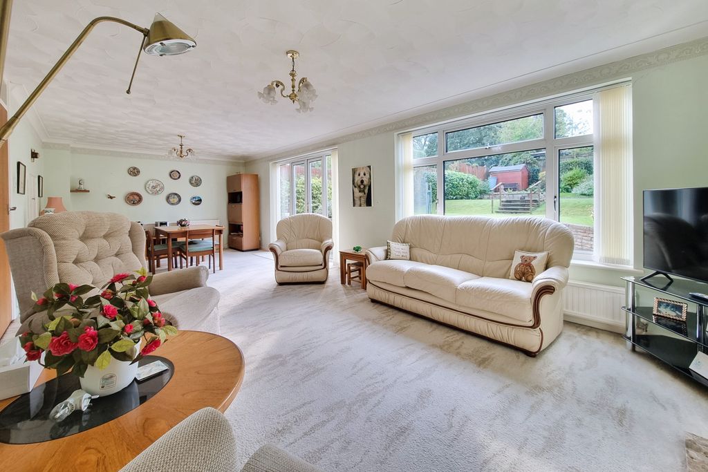 Property photo 2 of 22 20251021_104143