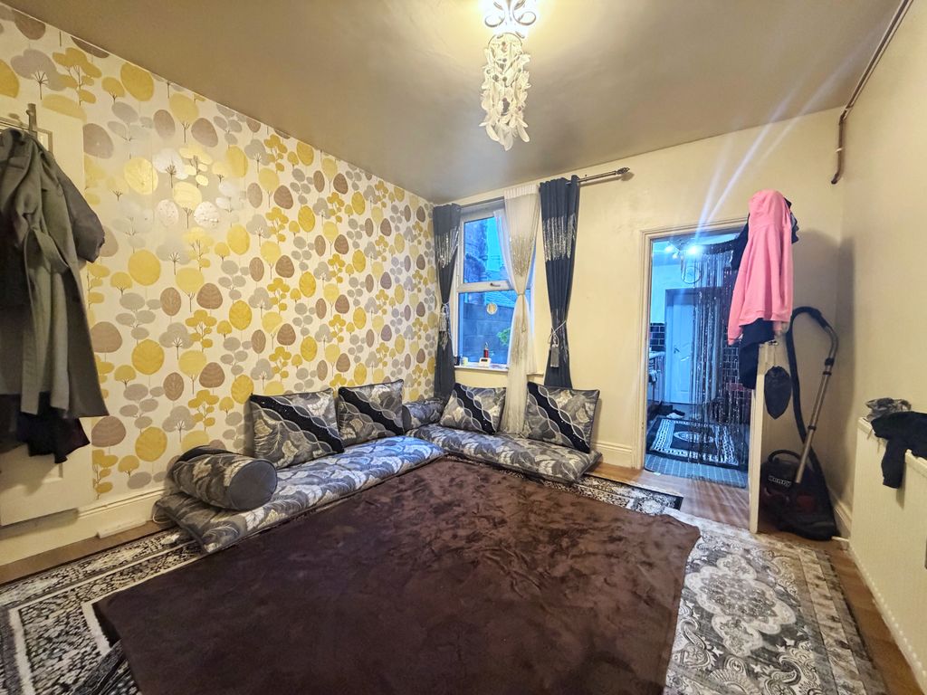 Property photo 3 of 10 4B5Cfc9D-Ba04-4408-Aa03-03F4C6E013B7 2.Jpg