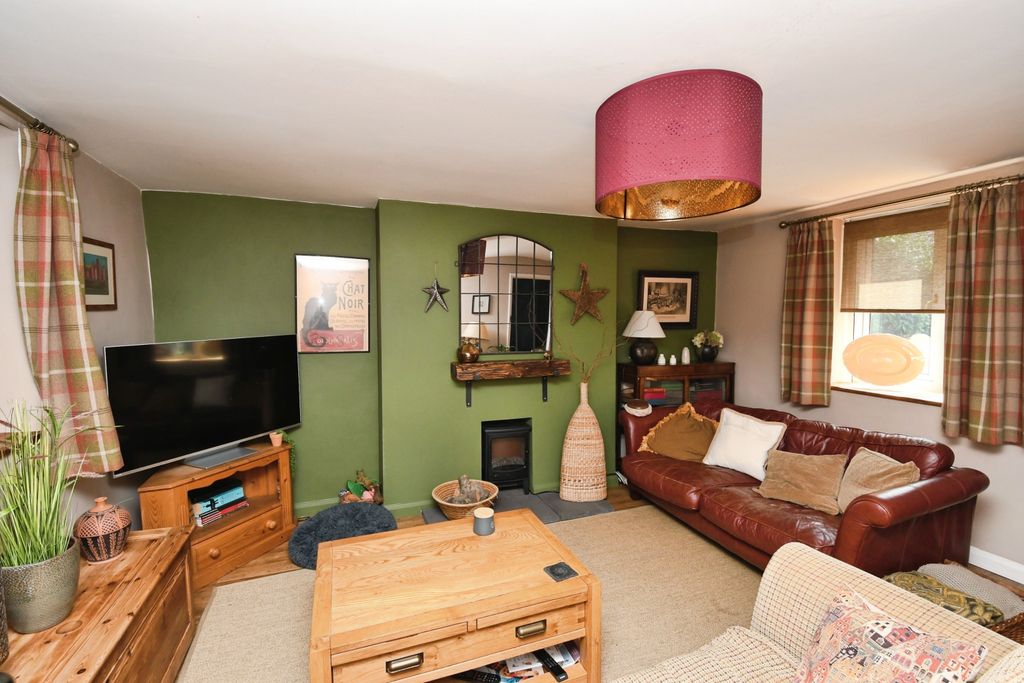 Property photo 3 of 17